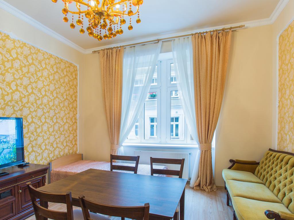 Lyra Apartments Karlovy Vary Room photo